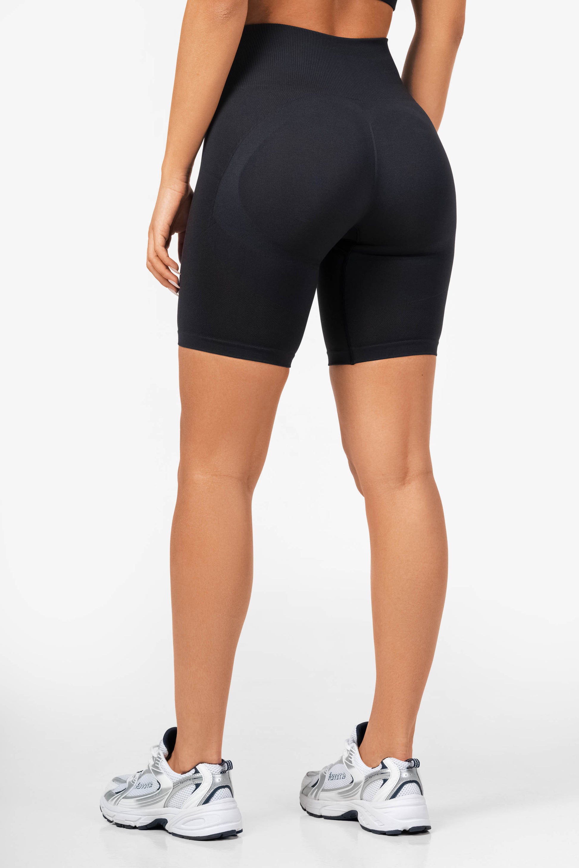 Black Elevate Wave Shorts - for dame - Famme - Shorts