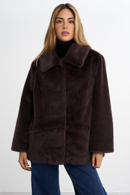 Courchevel, veste en fausse fourrure