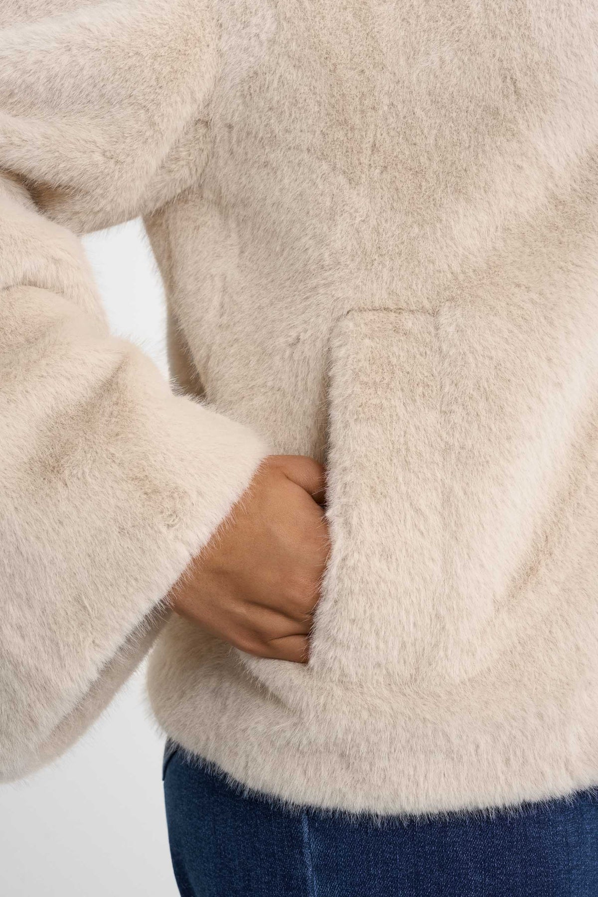 veste en fausse fourrure