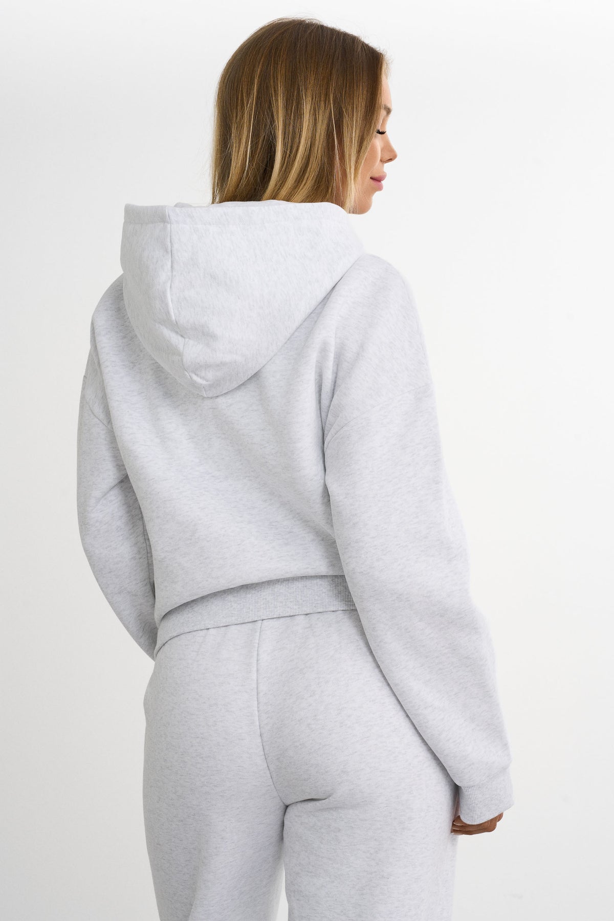 Sweat à capuche zippé essentiel