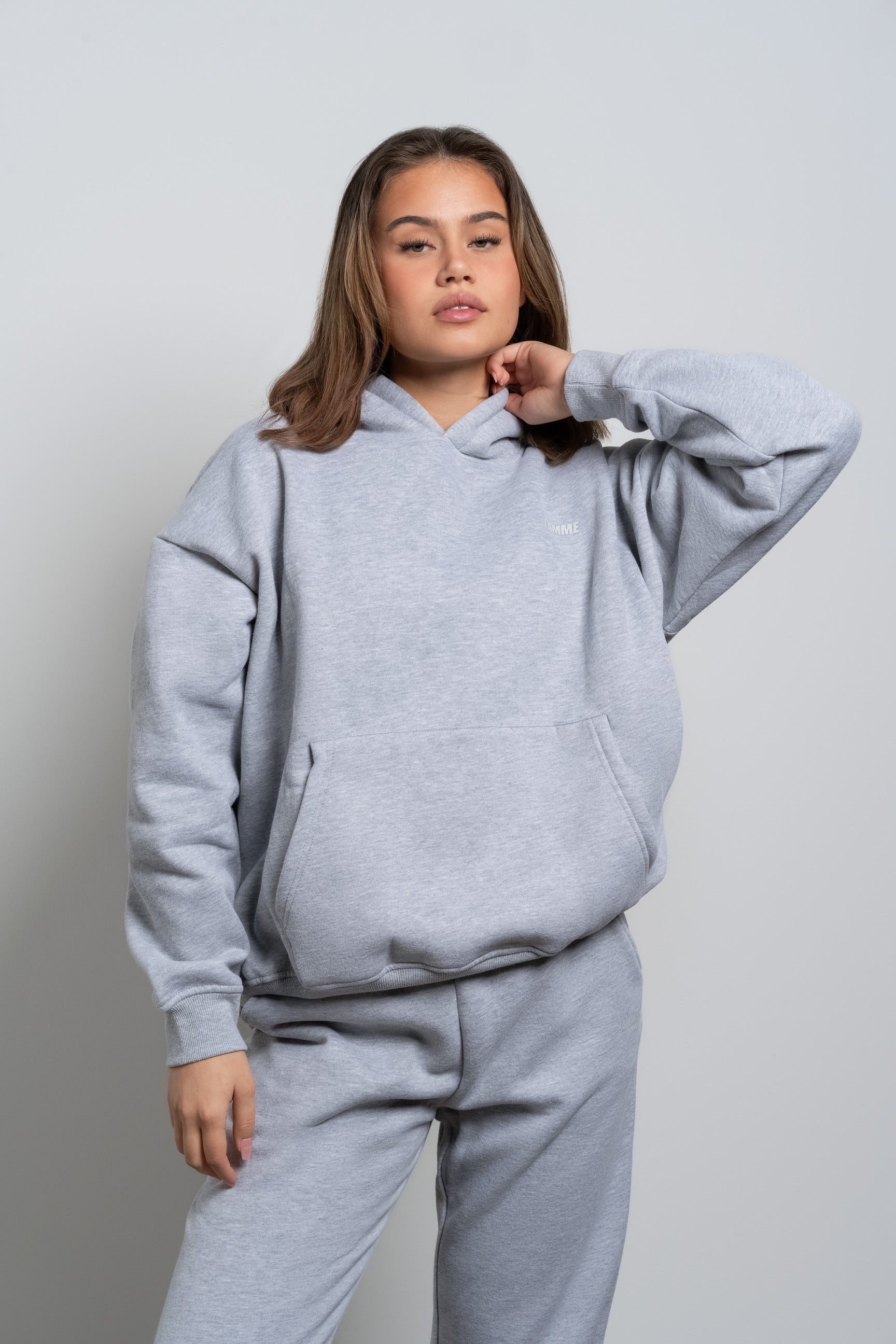 Grey Essential Oversized Hoodie - for dame - Famme - Hoodie